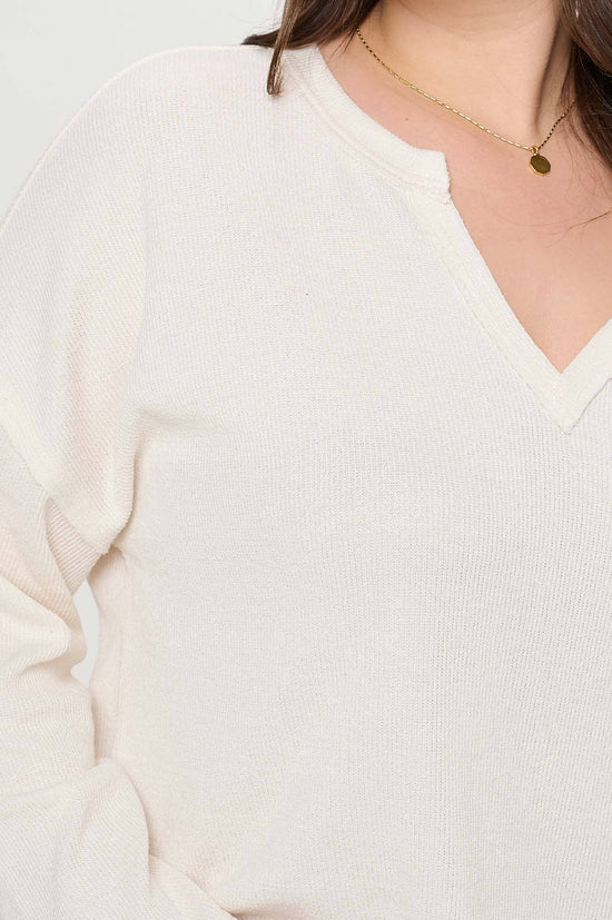 Everyday Notch Neck Curvy Top