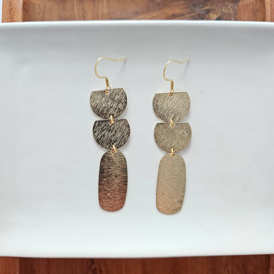 Elizabeth Earrings - Gold