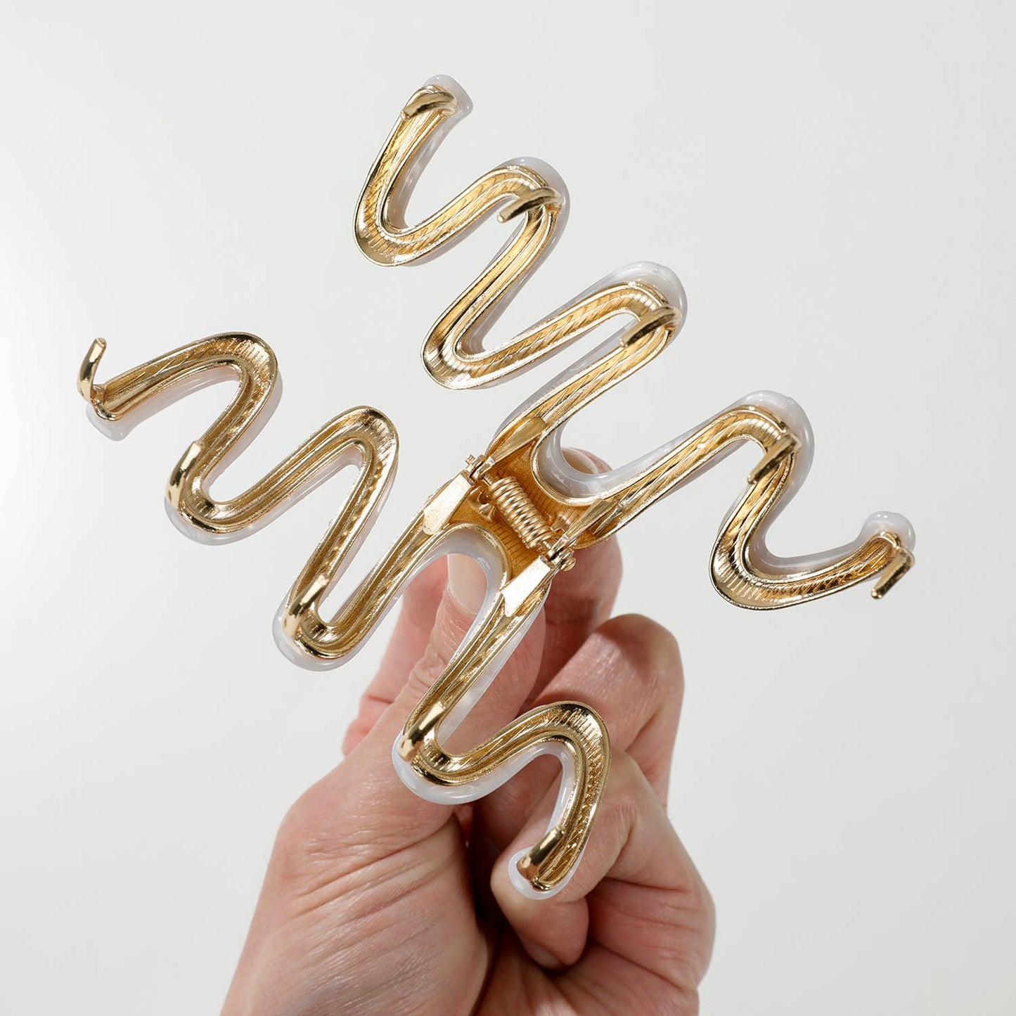 Willow Coastal | Large Squiggle Metal Claw Clip