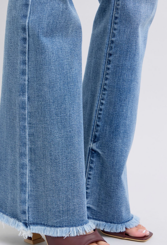 Judy Blue High Rise Frayed Bootcut