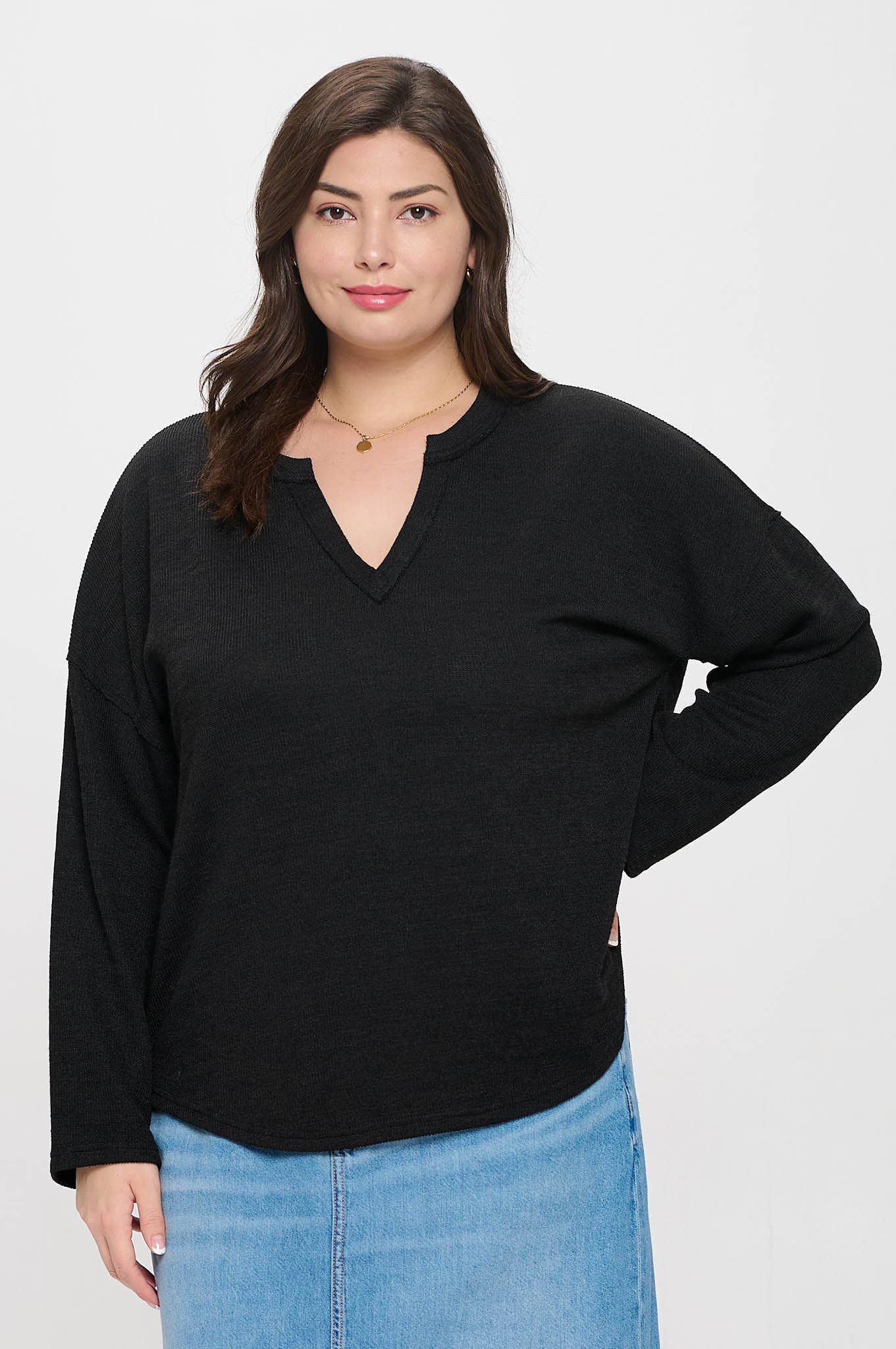 Everyday Notch Neck Curvy Top