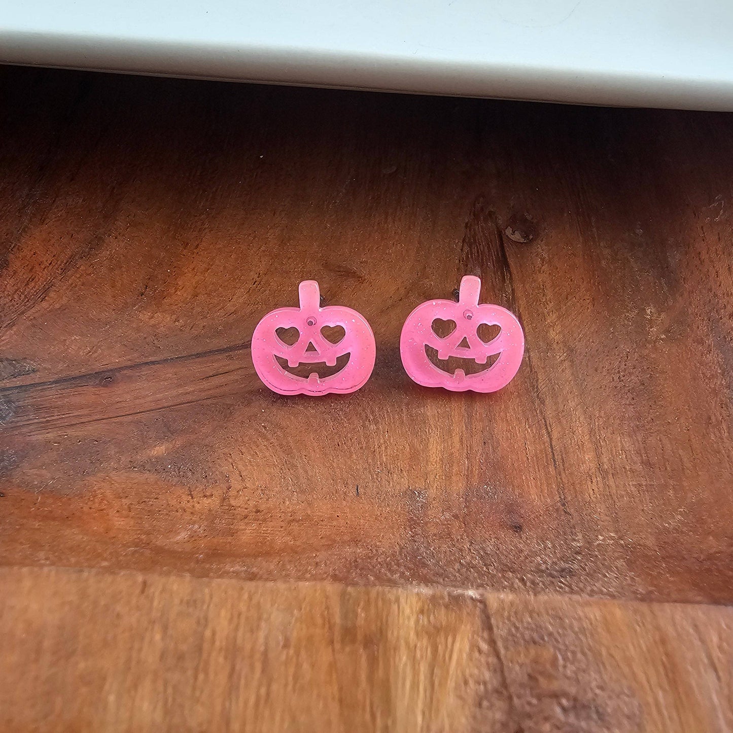 Jack O' Lantern Pumpkin Studs - Pink Glitter // Halloween Earrings